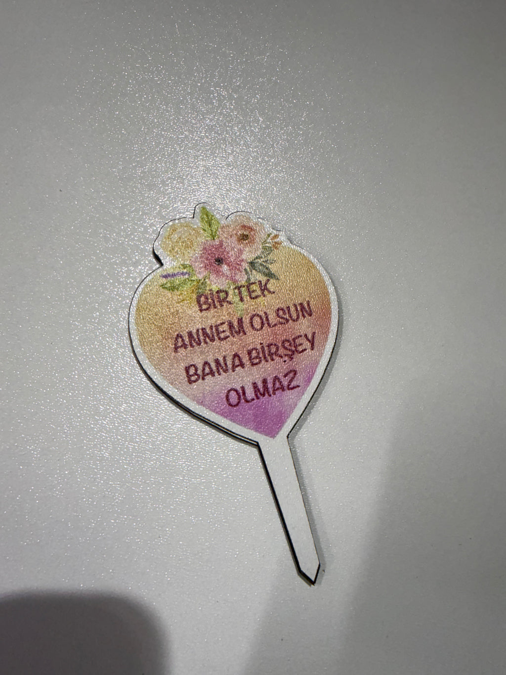 🌸 10’lu: Ahşap Kalp Formlu "Bir Tek Annem Olsun" Topper Seti
