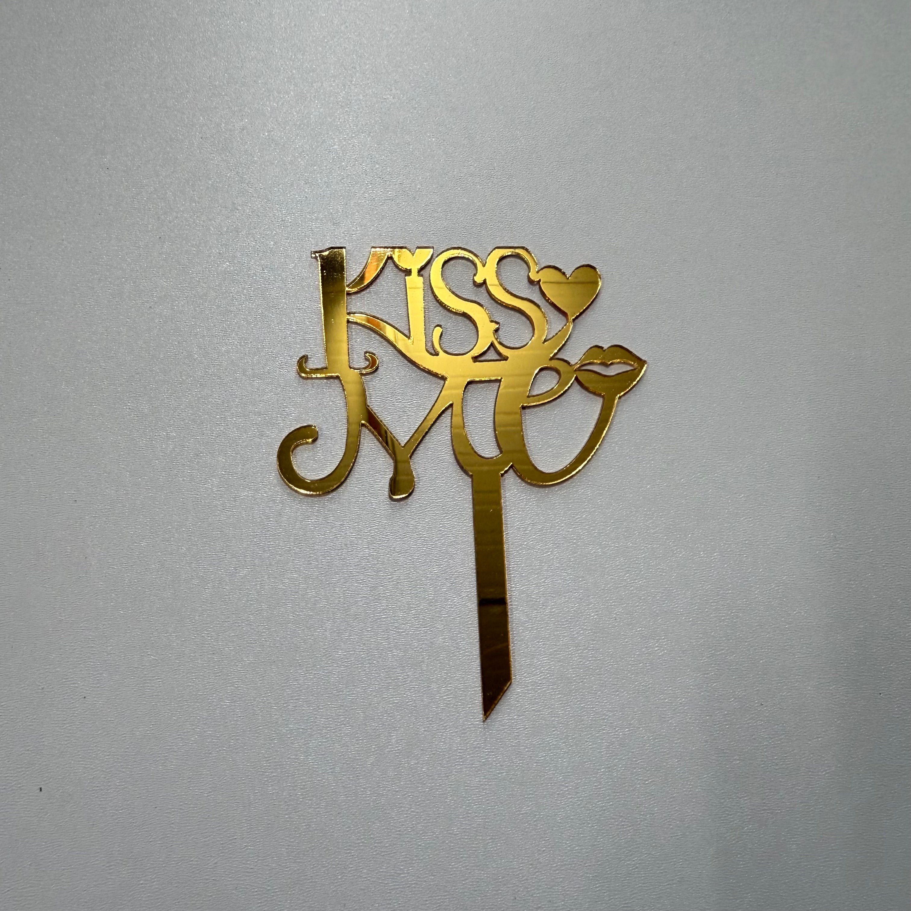 20’li Paket Aynalı Gold Pleksi "Kiss Me" Pasta Süsü Seti – Tanesi 10 TL