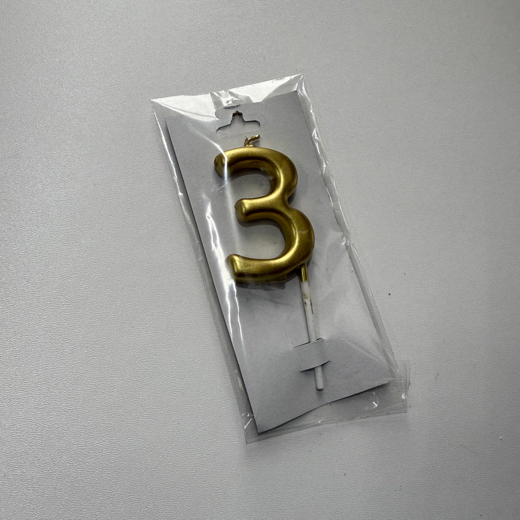 20’li (3) Rakamı Gold (Altın) Mum Serisi – "Kutlamaların En Dinamik Işıltısına Lüks Bir İmza