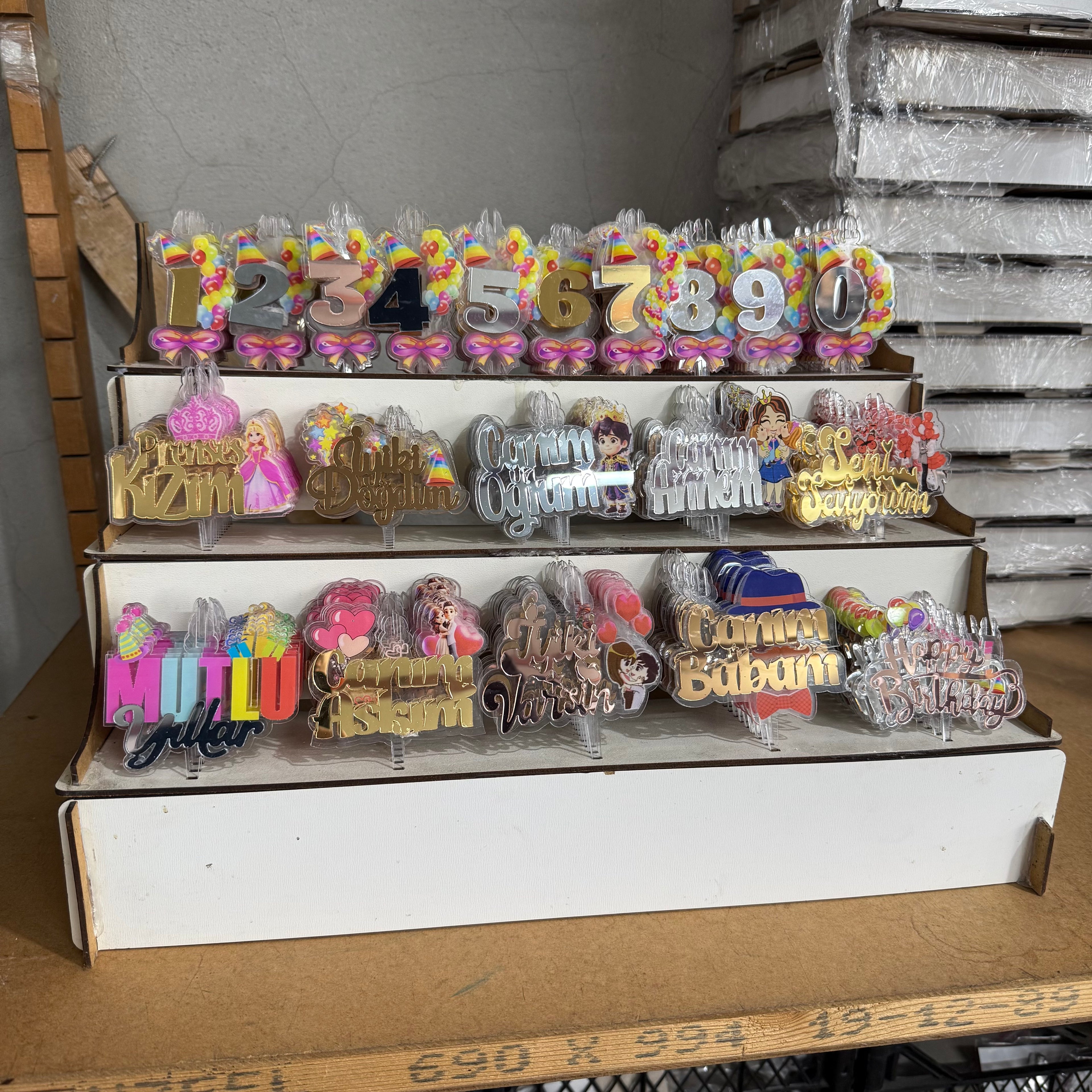 200'lü Standlı Şeffaf Pleksi Baskılı Pasta Süsü Seti – Gold Serisi & Özel Yazılar