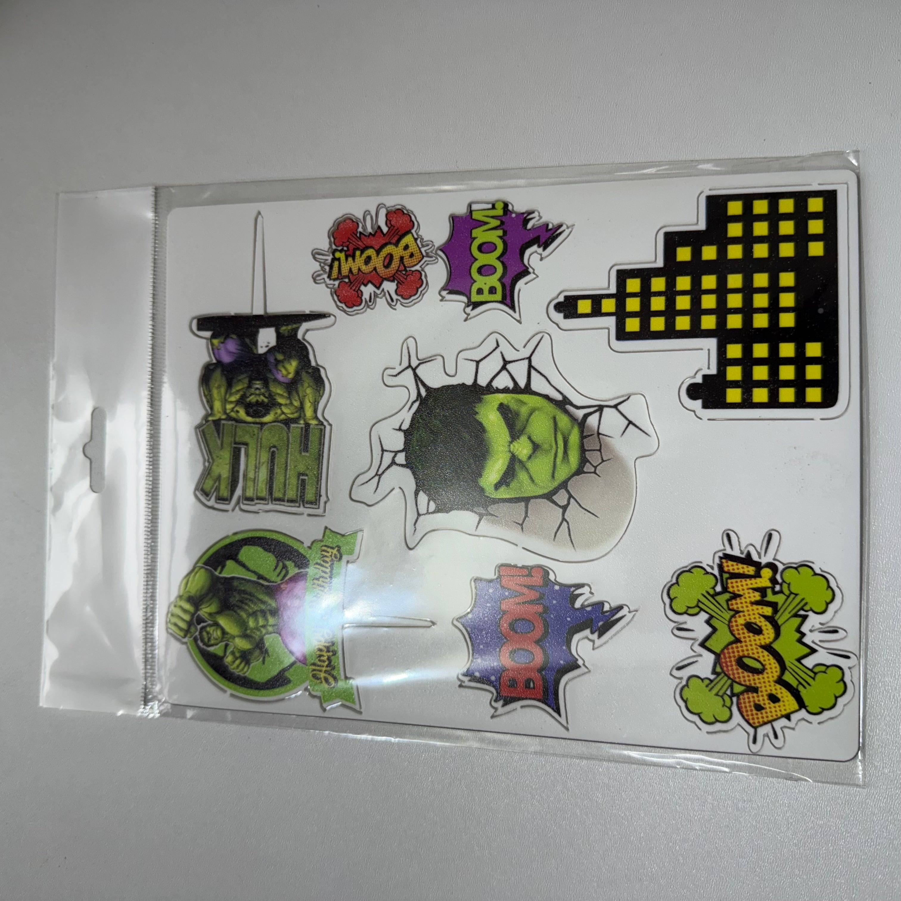 20’li Paket Hulk Dev Karakter Baskılı Pasta Süsü – "Gücün ve Aksiyonun Zirvesi"