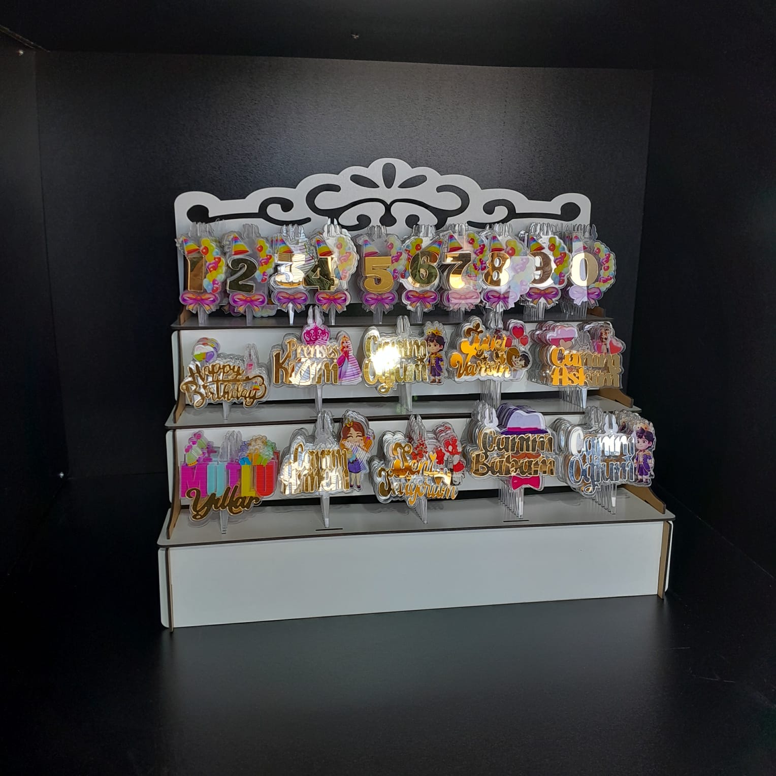 200 Adet Şeffaf Mumlu Pleksi Pasta Süsleri – Rakam ve Yazı Karışık Standlı Set